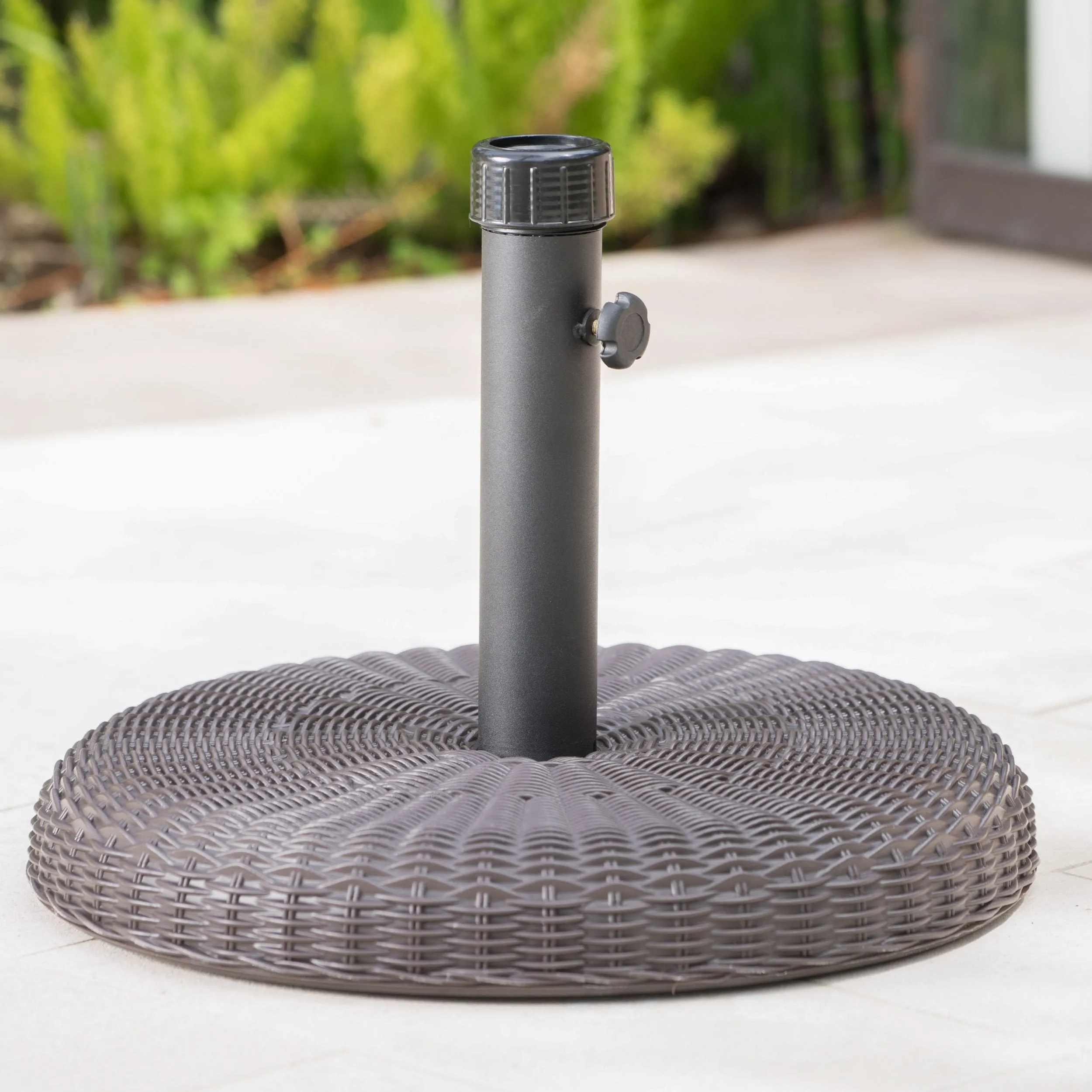 45lbs Brown Resin and Iron Round Umbrella Base - NH714003 patio chairs, outdoor seating