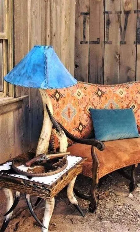 Double Steer Horn Tall Table Lamp