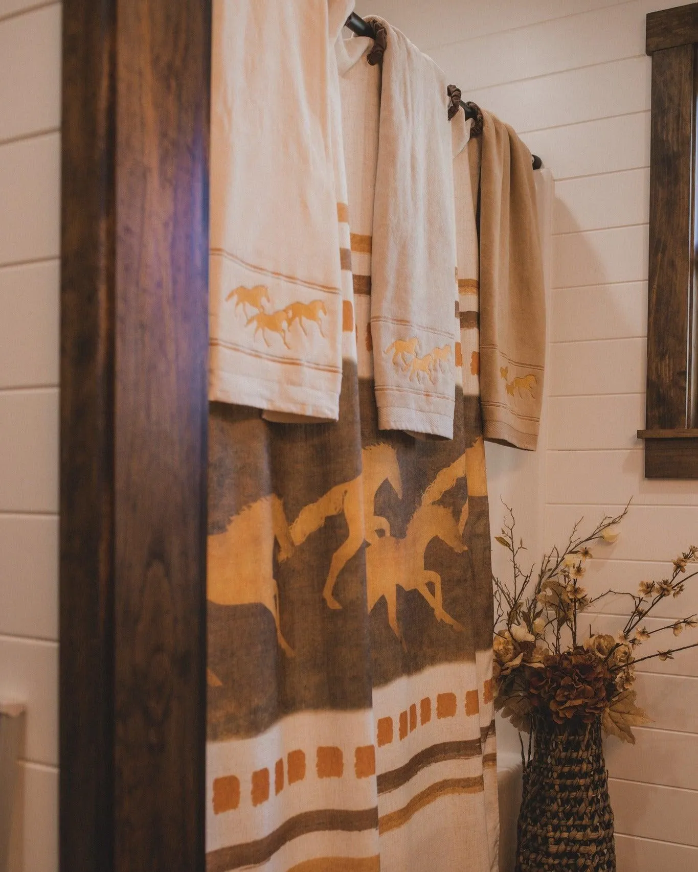 Equestrian Run Bathroom Towel Set