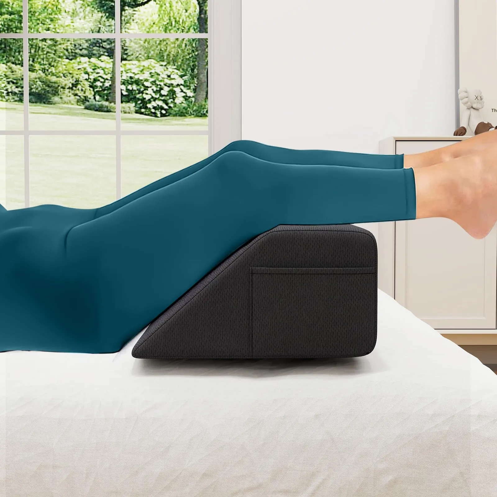 Giantex Bed Wedge Pillow for Headboard Gap Filler