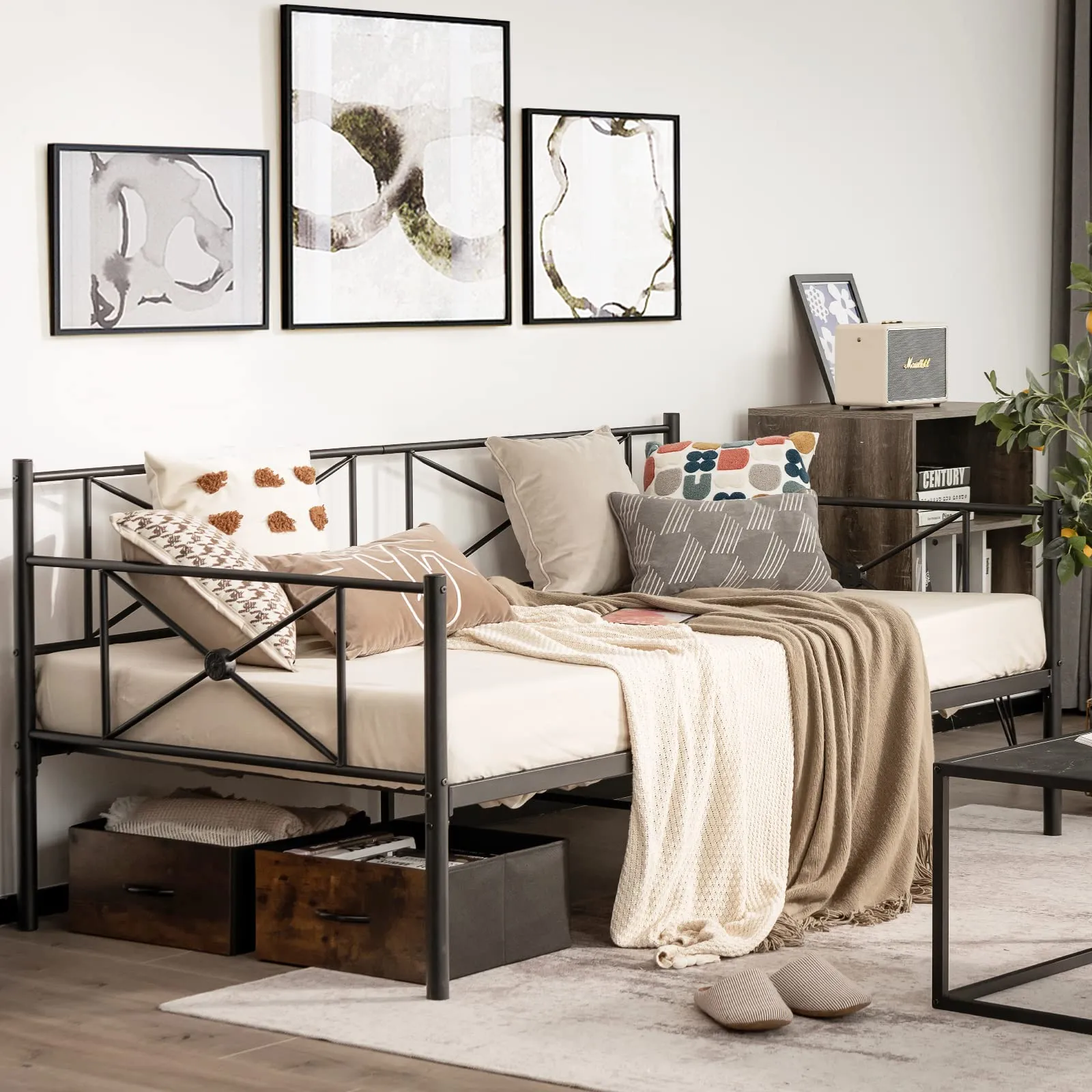 Giantex Metal Daybed Frame Twin Size, for Living Room Bedroom Guest Room, Easy Assembly, Black & White bed frame, queen bed