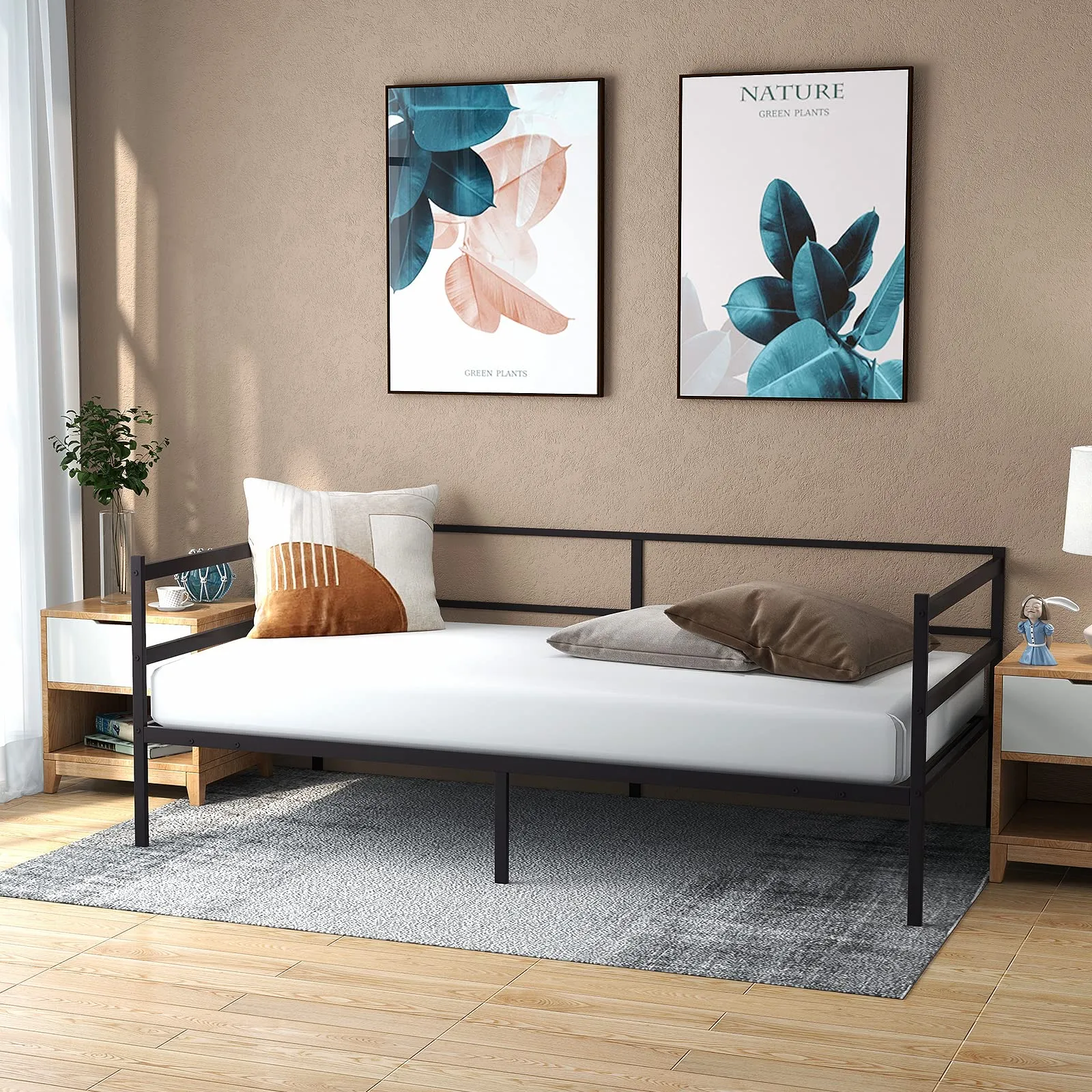 Giantex Twin Daybed Frame, Metal Sofa Bed w/Heavy-Duty 16 Slats Support, Black