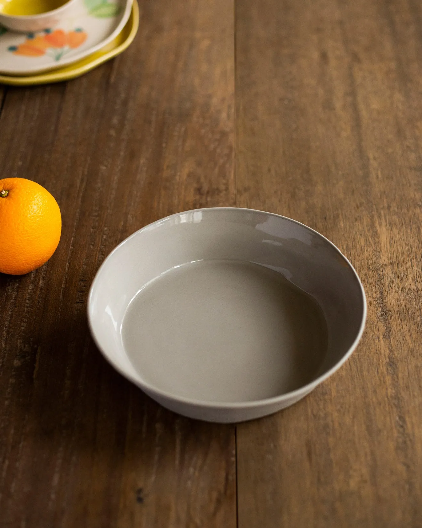 Mhadei Serving Bowl - Soft Grey sheet set, pillowcase