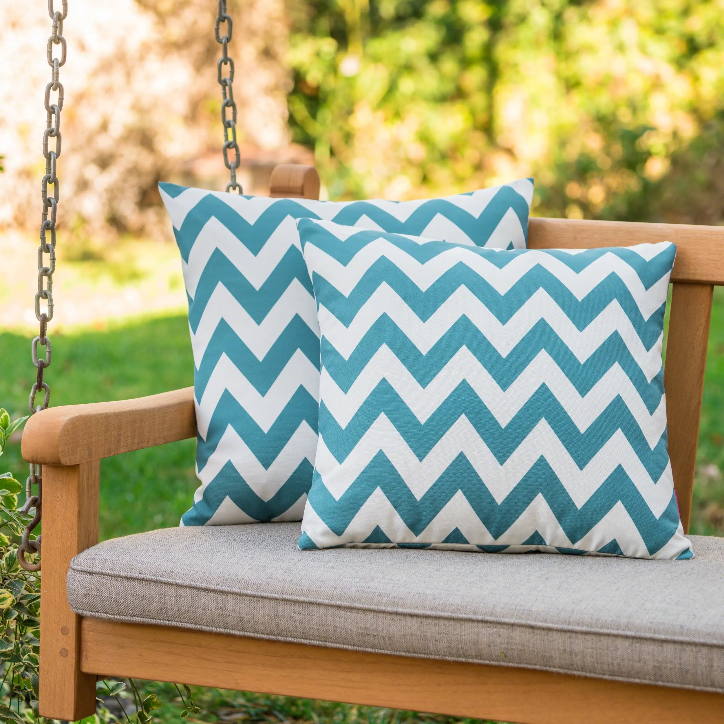 Outdoor Chevron Design Water Resistant Square Throw Pillow - NH000303
