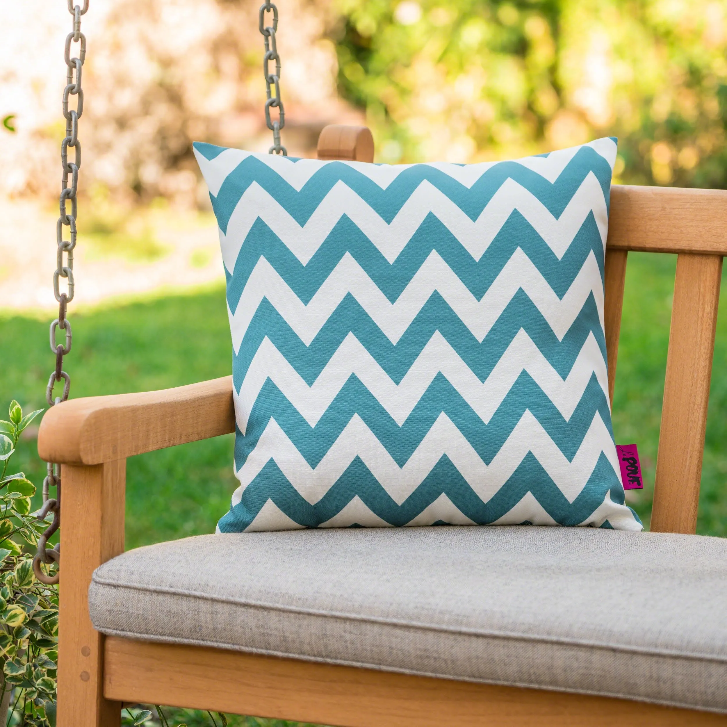 Outdoor Chevron Design Water Resistant Square Throw Pillow - NH000303