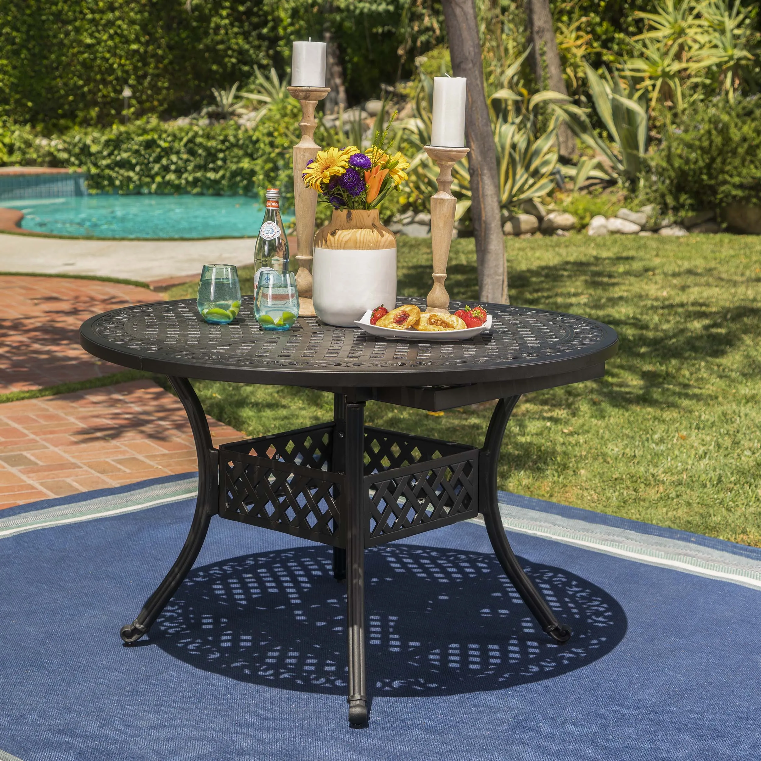 Outdoor Expandable Aluminum Dining Table - NH372103 patio chairs, outdoor seating
