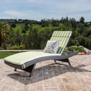 Outdoor Wicker Lounge with Water Resistant Cushion - NH080003 patio chairs, outdoor seating