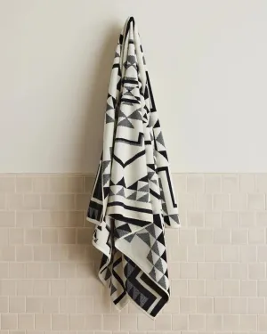 Oxbow Jacquard Spa Towel bathroom set, shower caddy