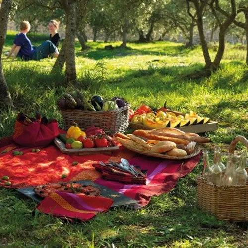 Provence Tablecloth, 175 x 175cm, strawberry