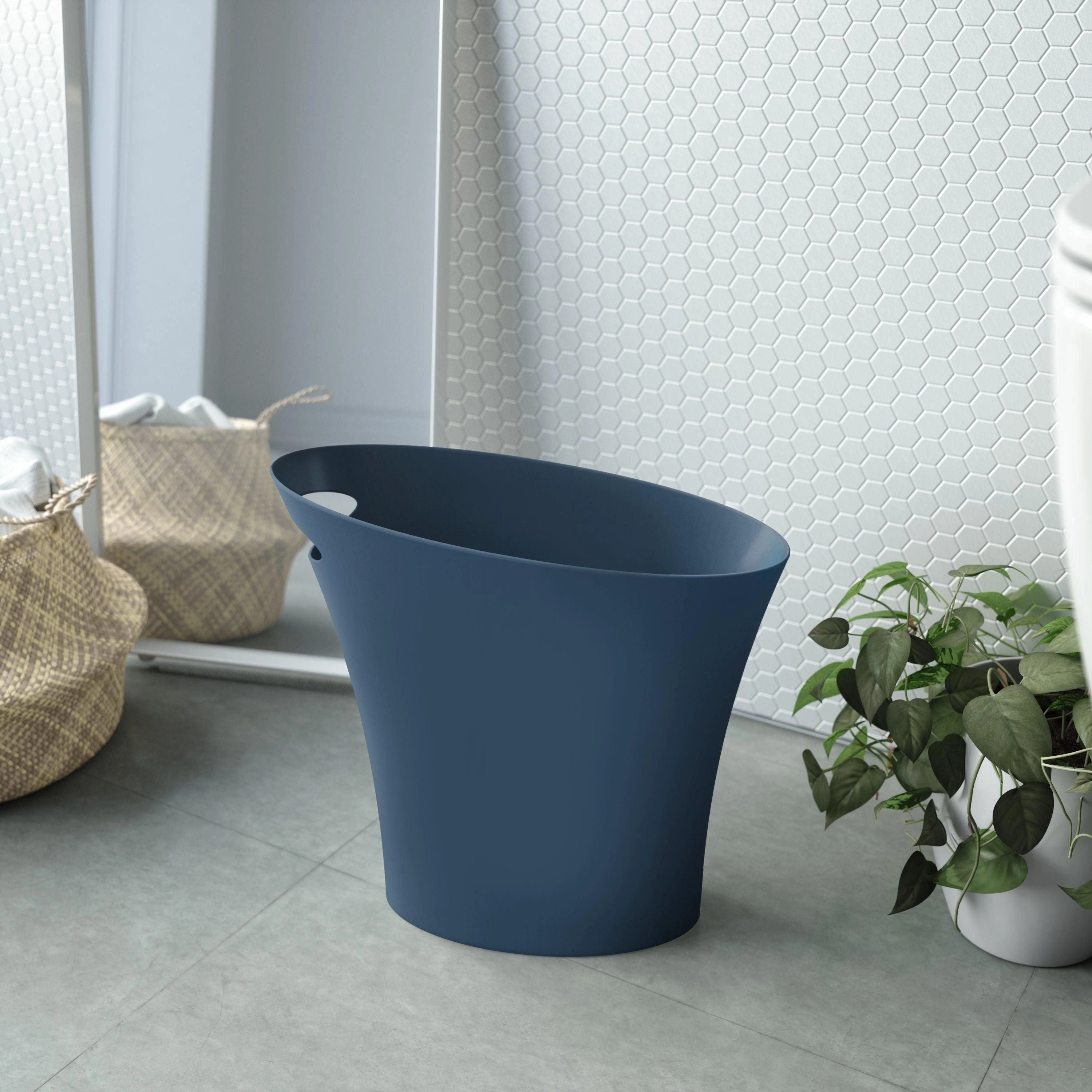 Skinny Trash Can 2-Gallon (7.5L) Capacity
