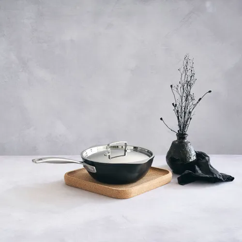 Toughened Non-Stick Chef's Pan with Pouring Spouts, 24cm, Black