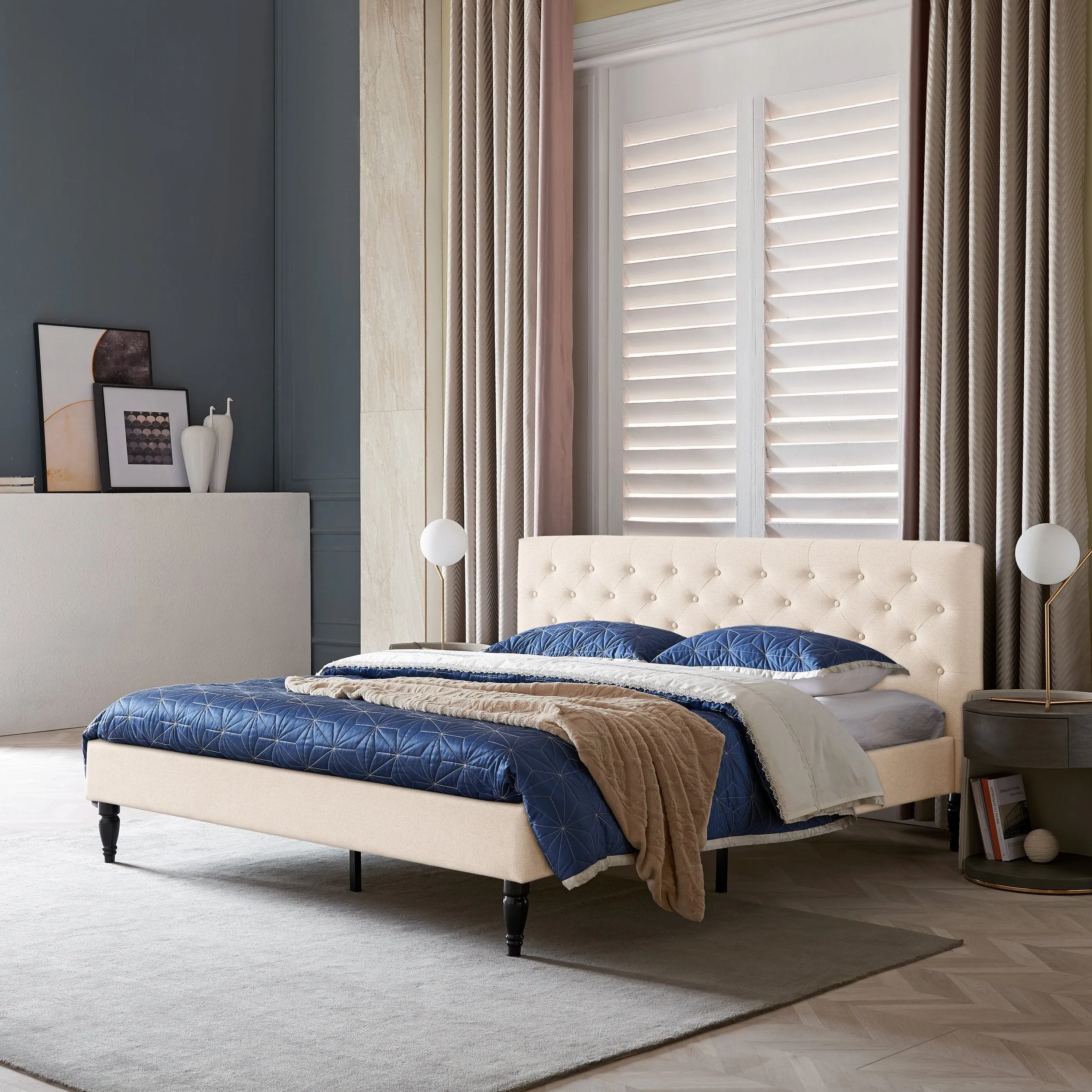 Upholstered Platform Bed - NH736113