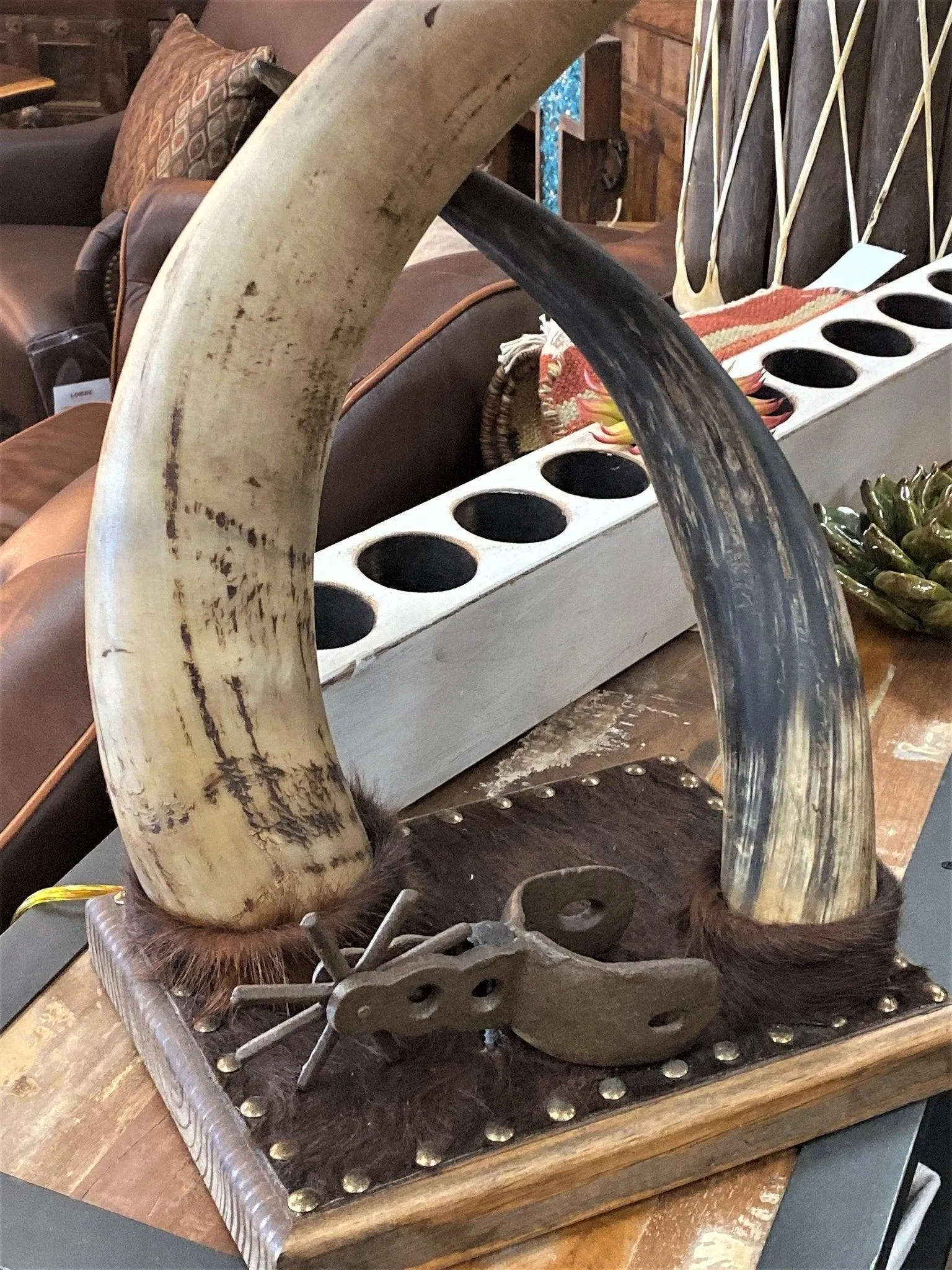 Western Steer Horn Table Lamp