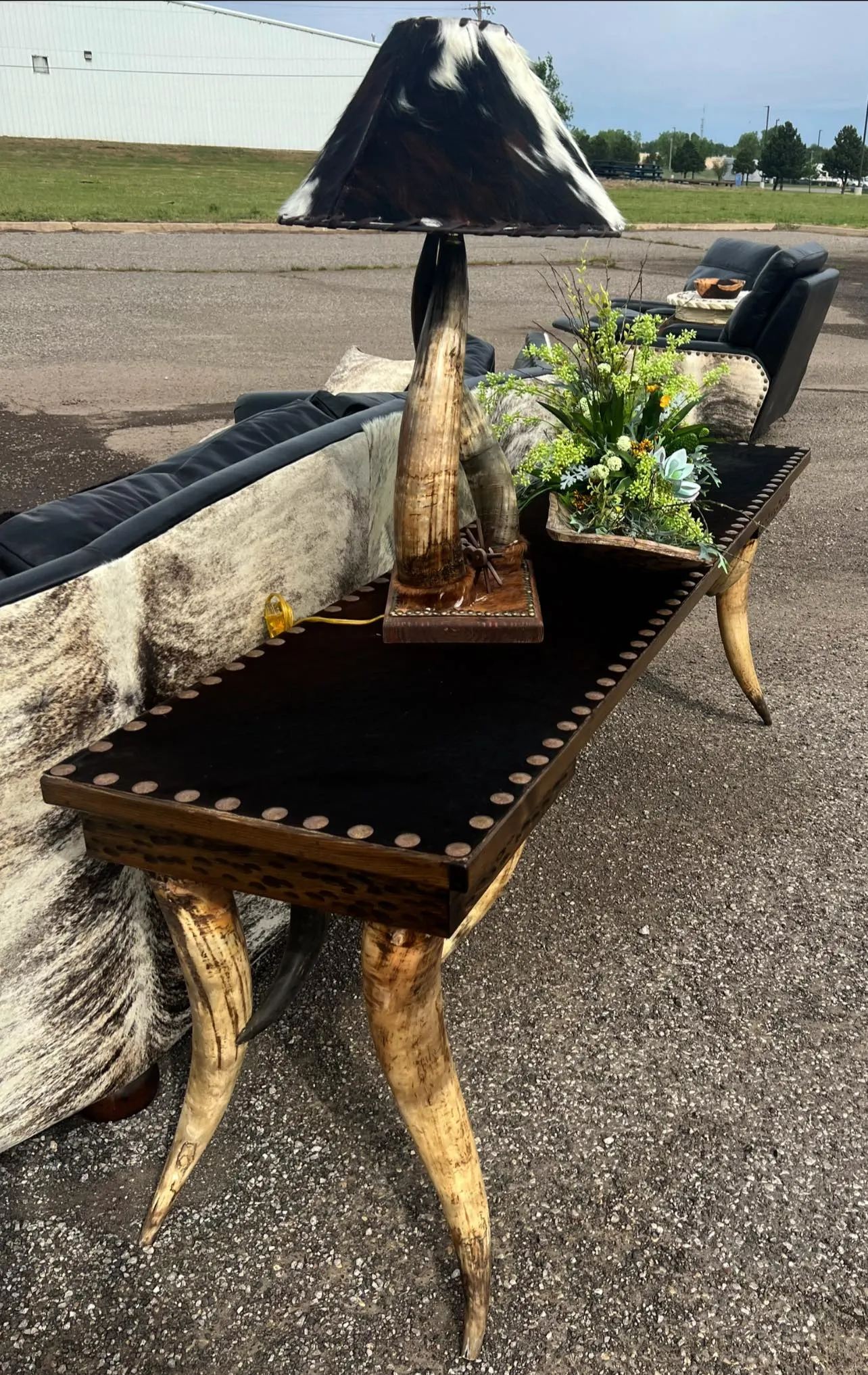 Western Steer Horn Table Lamp