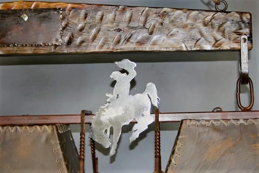 Wyoming Bronc Western Island Light